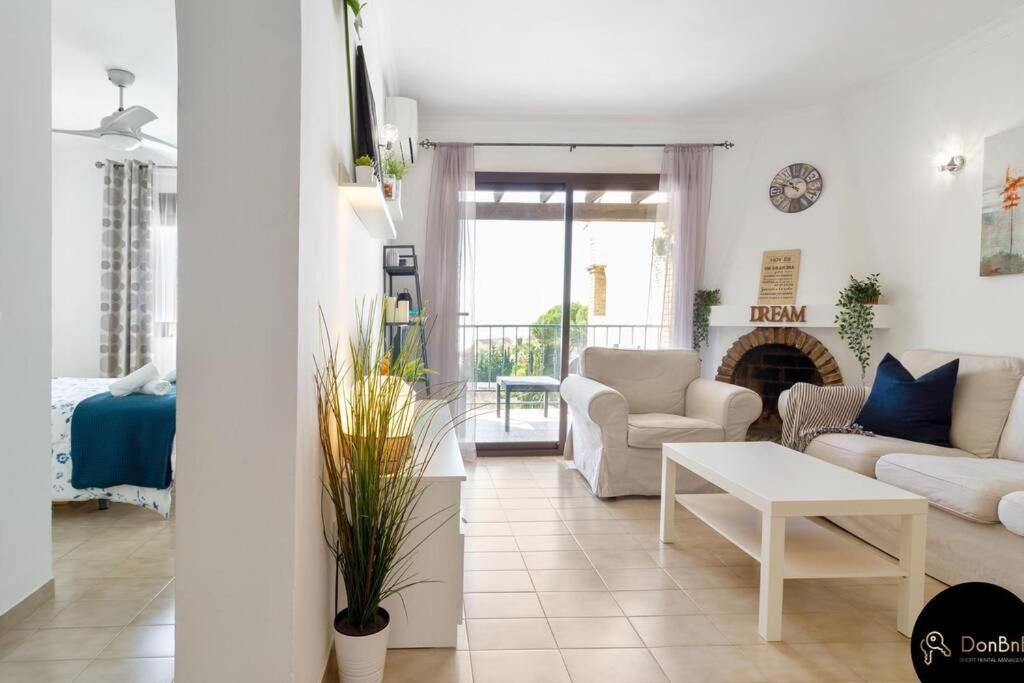 Sea View Apartment In Benalmadena La Capellania Екстер'єр фото